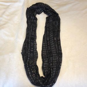 Infinity scarf